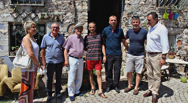 Yılmaz Büyükerşen Ayvalık'a hayran kaldı