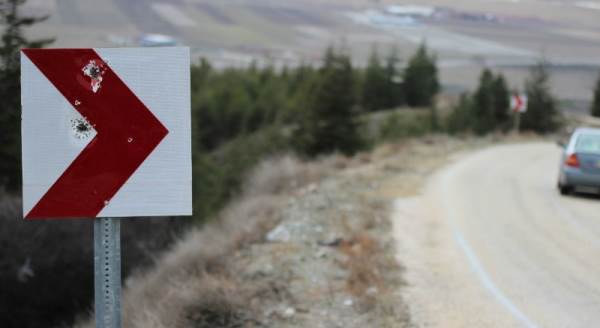 Yol değil atış poligonu