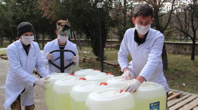 10 günde 150 ton hijyen solüsyonu ürettiler