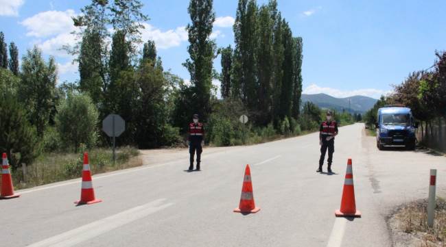 4 Bin nüfuslu belde karantinaya alındı