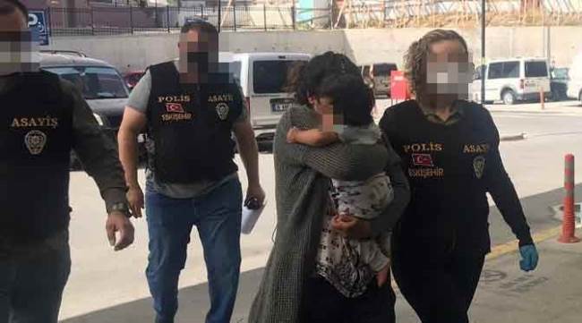 4 çocuk annesi birlikte yaşadığı adamın kardeşini öldürdü