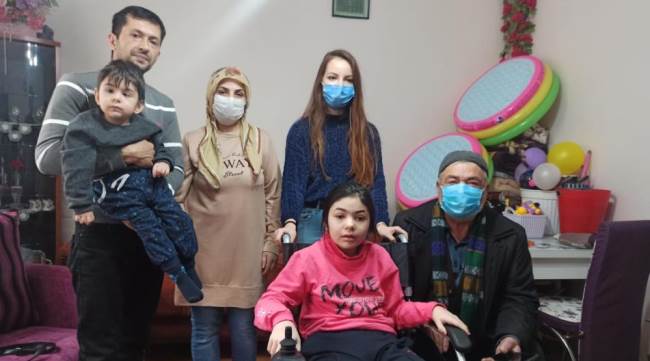 453. Aileyi sevindirdiler!