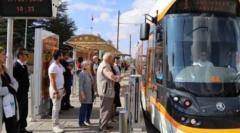 65 yaş üstüne hafta sonu "kısıtlı sokağa çıkma izni" gelebilir