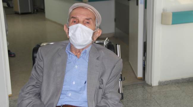 83 yaşında korona virüsü yendi