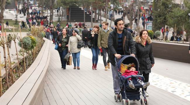 ADAYLAR VE VAATLERİ SEÇMENDE BÖYLE KARŞILIK BULDU