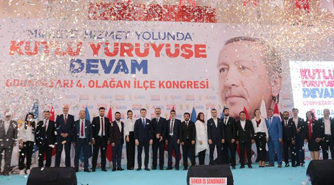 AK Parti'den gövde gösterisi