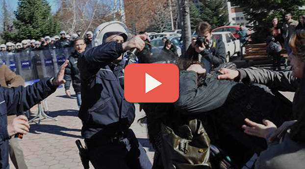 ANADOLU ÜNİVERSİTESİ'NDE AFİŞ GERGİNLİĞİ