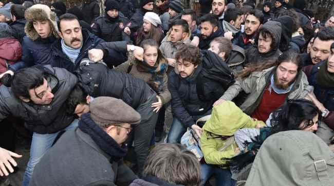 Anadolu Üniversitesi'nde gerginlik