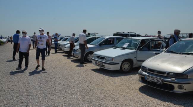 Araba pazarı yoğun ama satış yok