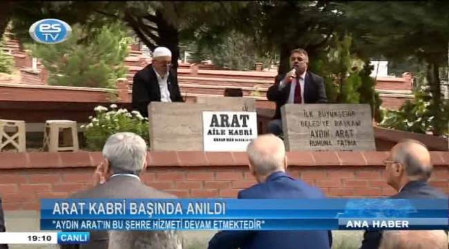 Arat kabri başında anıldı
