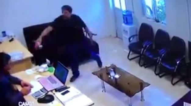 Asitli saldırı güvenlik kamerasında