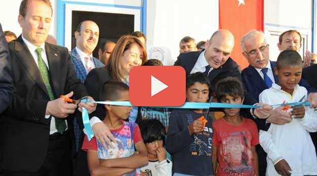 BAKAN SOYLU GÖÇ OKULUNU AÇTI