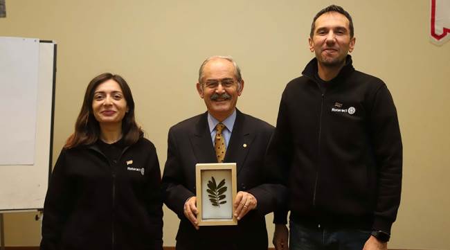 BAŞKAN BÜYÜKERŞEN'E 'MESLEK HİZMET ÖDÜLÜ'