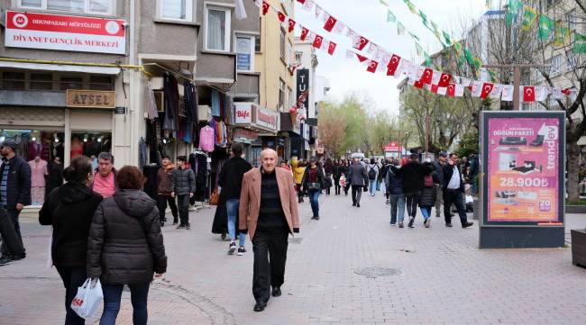BAYRAM ALIŞVERİŞİ EKSİLERDE BAŞLADI