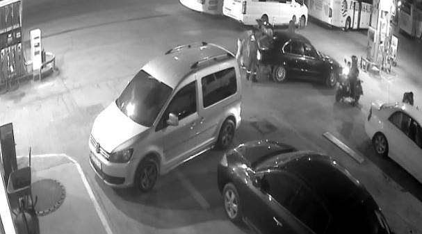 Benzin istasyonunda garip kaza