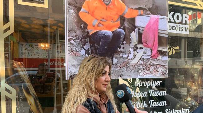 Bilecik’te dükkanına o resmi astı