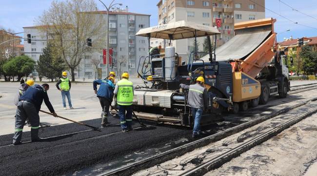 Büyükşehir cadde ve bulvarları yaza hazırlıyor