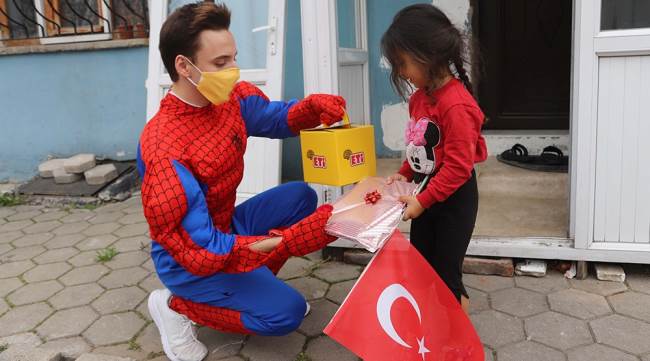 Büyükşehir’den çocuklara süpriz 23 nisan sürprizi