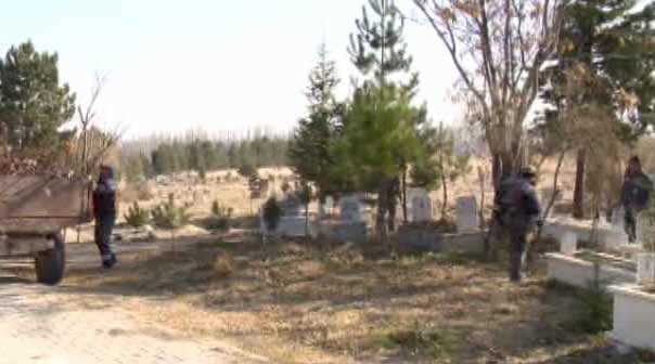 Büyükşehir'den şehit kabristanlarına özel ilgi