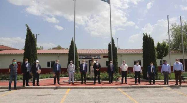 Büyükşehir’in beton yolları örnek oluyor