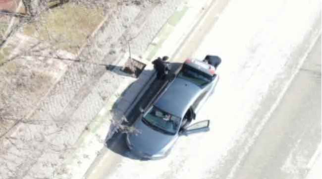 Ceza yememek için direksiyonda yer değiştirdiler