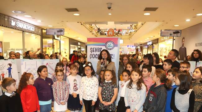 ÇOCUKLAR HAKLARINI KARİKATÜR İLE DUYURDU