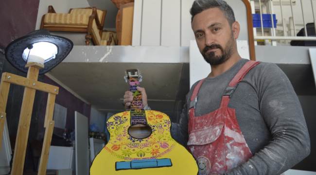 Çöpten topladıklarını yeni bir ürüne dönüştürüyor