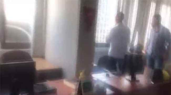 Deprem anı kameralarda