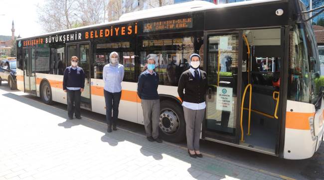 Direksiyonda onları görünce...