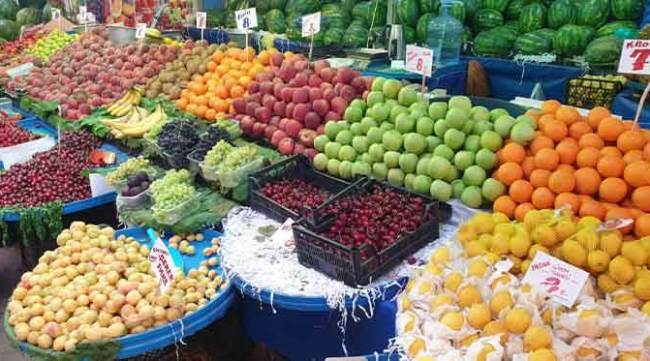 Dolu pazar tezgahlarını da vurdu