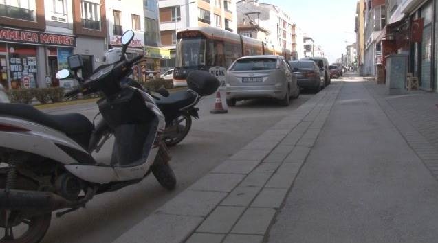 Ekmek teknesini çaldılar!