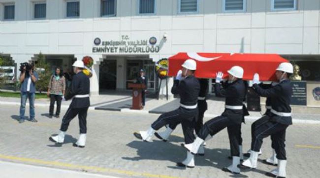 Emekli Emniyet Müdürü Zeki Sanıgök toprağa verildi