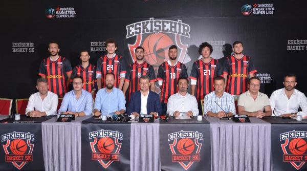 Eskişehir Basket'te imza şov