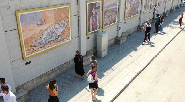 Eskişehir'de istinat duvarları dünyaca ünlü tablolar ile süslendi