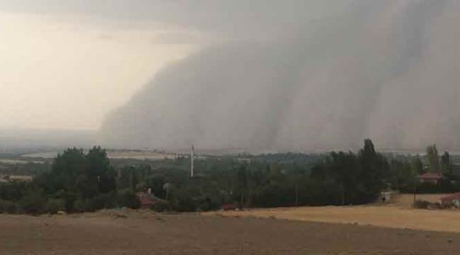 Eskişehir'de kum fırtınası paniği!