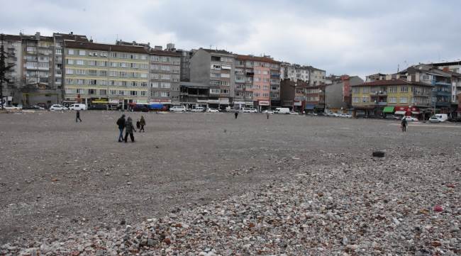 Eskişehir’de pazar yeri çıkmazı