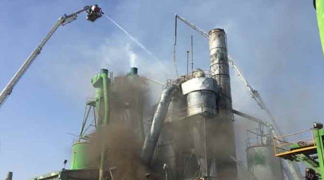 Eskişehir'de sunta fabrikasında çıkan yangın korkuttu