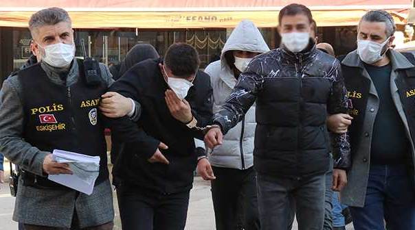 Eskişehir’deki büfe soygunu ile ilgili 4 kişi tutuklandı