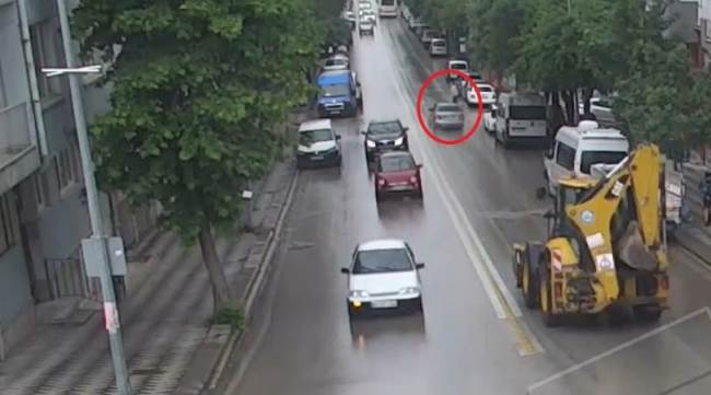 Eskişehir’deki kaza KYGS kamerası tarafından kaydedildi