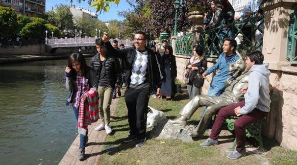 Eskişehir'in gündemi eşek heykeli