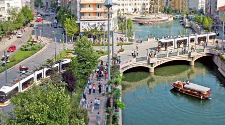 ESKİŞEHİR'İN NÜFUSU 887 BİN 475 OLDU