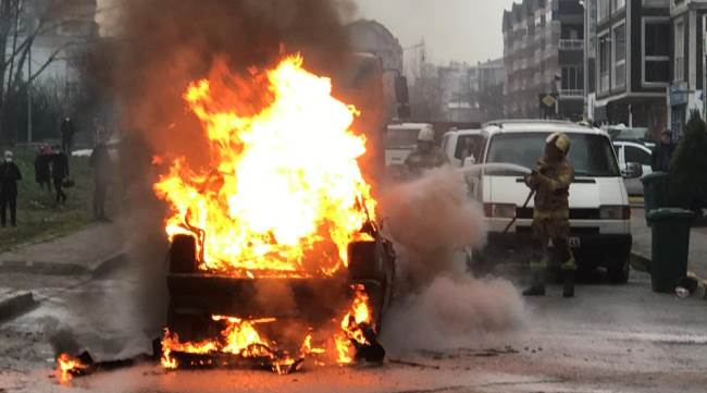 Eskişehir plakalı araç böyle yandı