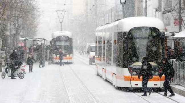 Eskişehir yeniden beyaza büründü