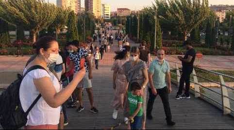 Eskişehirliler Kentpark'a akın etti