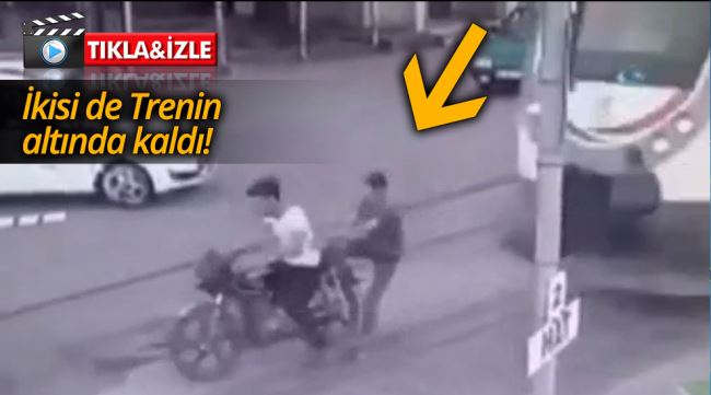 Feci kaza kamerada, trenin altında kaldılar