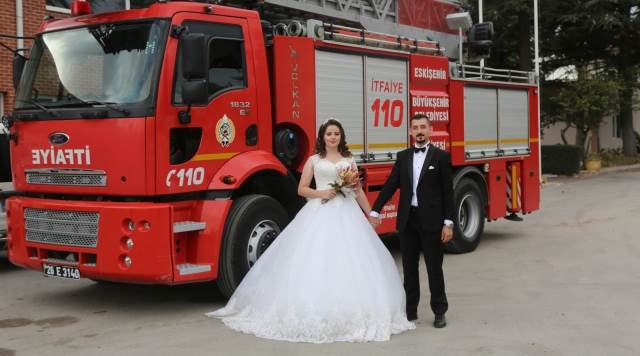 Gönüllü itfaiyecilerden sıradışı fotoğraflar