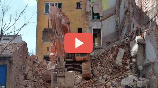 HATALI YIKIM AİLELERİ EVİNDEN ETTİ