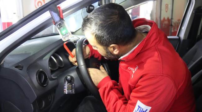 Hava yastığından çıkanlar pes dedirtti