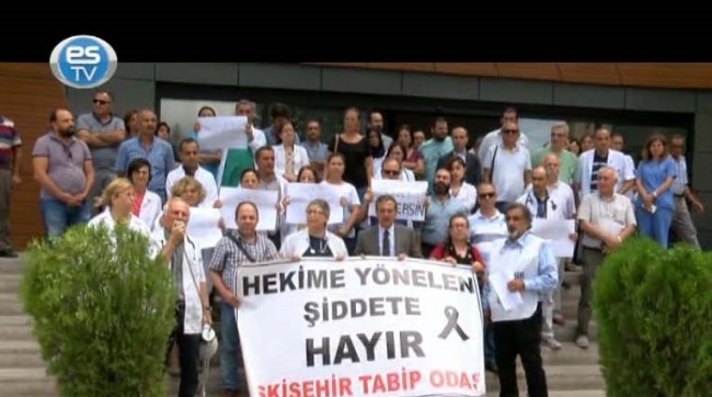 İktidardan adım yok