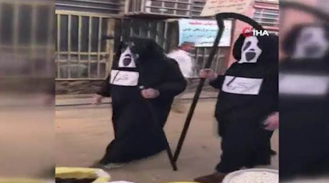 İran’da ilginç kostümler dikkat çekti